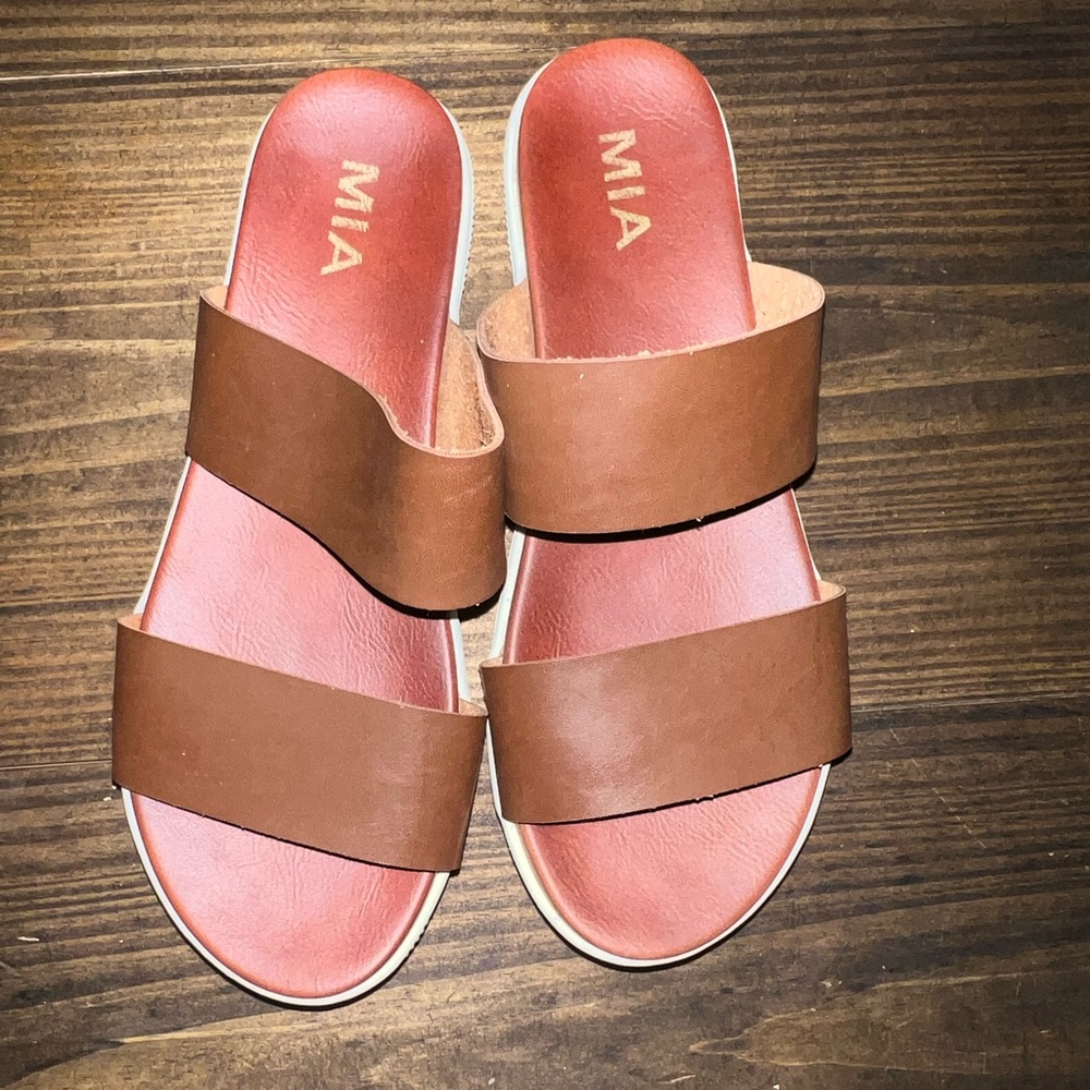 MIA Platform Sandal